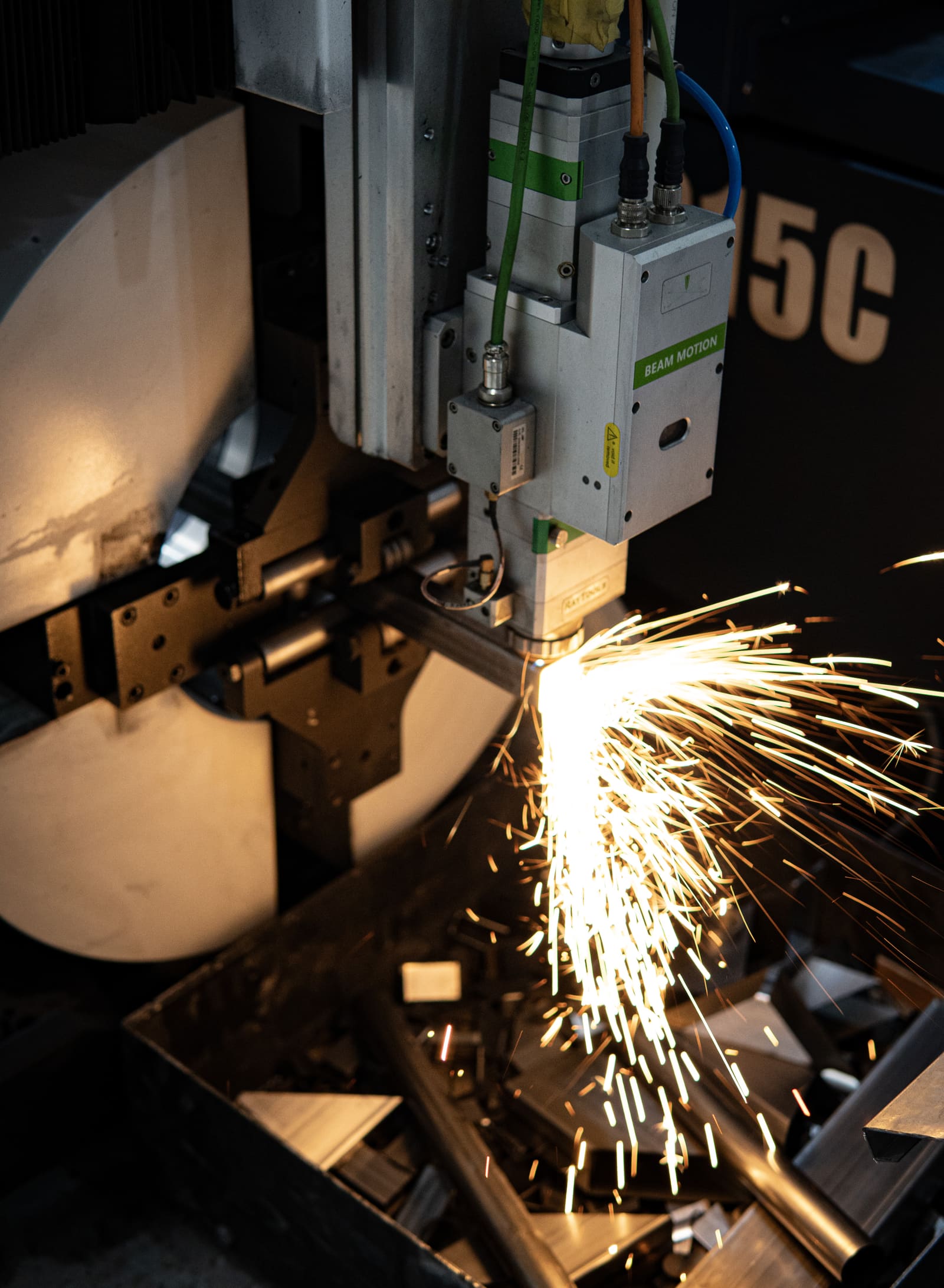 Corte a laser em tubo metálico